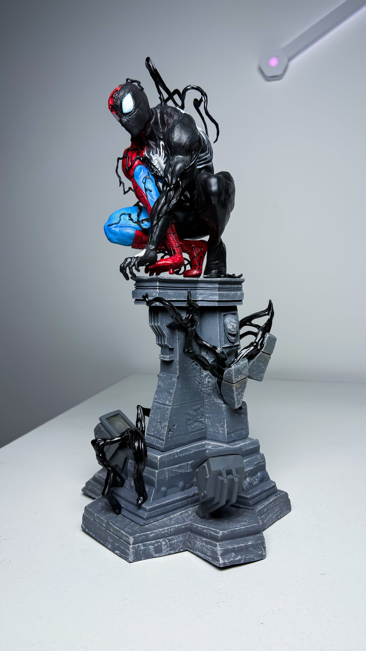 مجسم spiderman - venom ضخم